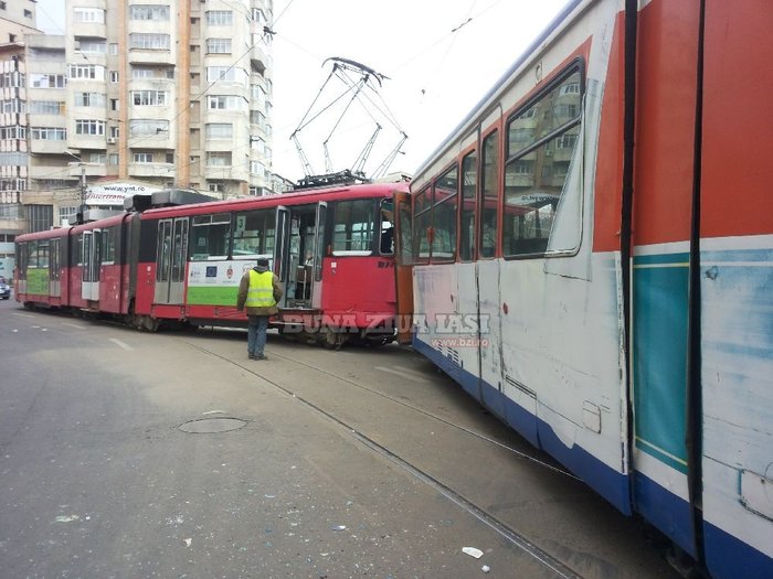 11Accident_cu_patru_raniti_la_Rapa_Galbena.jpg