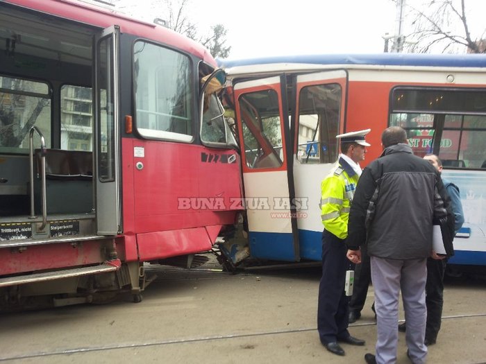 3Accident_cu_patru_raniti_la_Rapa_Galbena.jpg