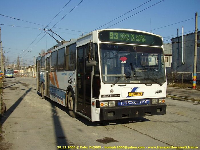 7459buj010am5.jpg